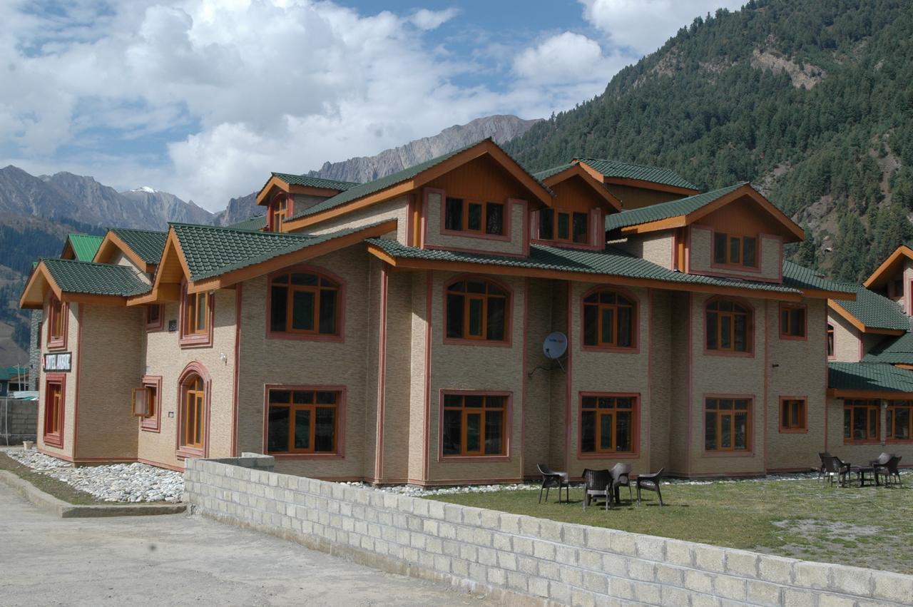 Hotel Akbar Sonāmarg Kültér fotó