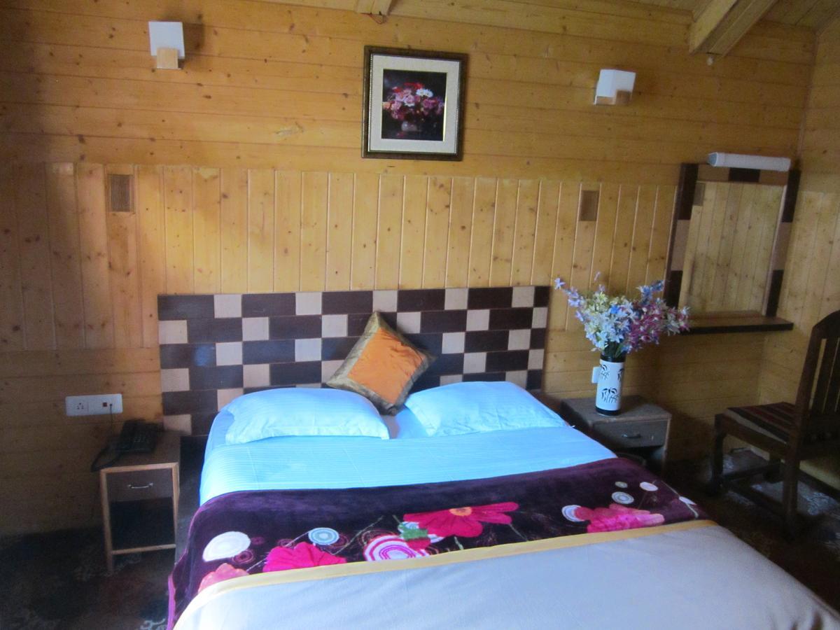 Hotel Akbar Sonāmarg Kültér fotó