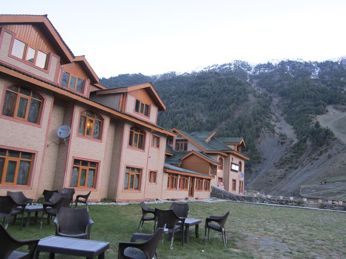 Hotel Akbar Sonāmarg Kültér fotó