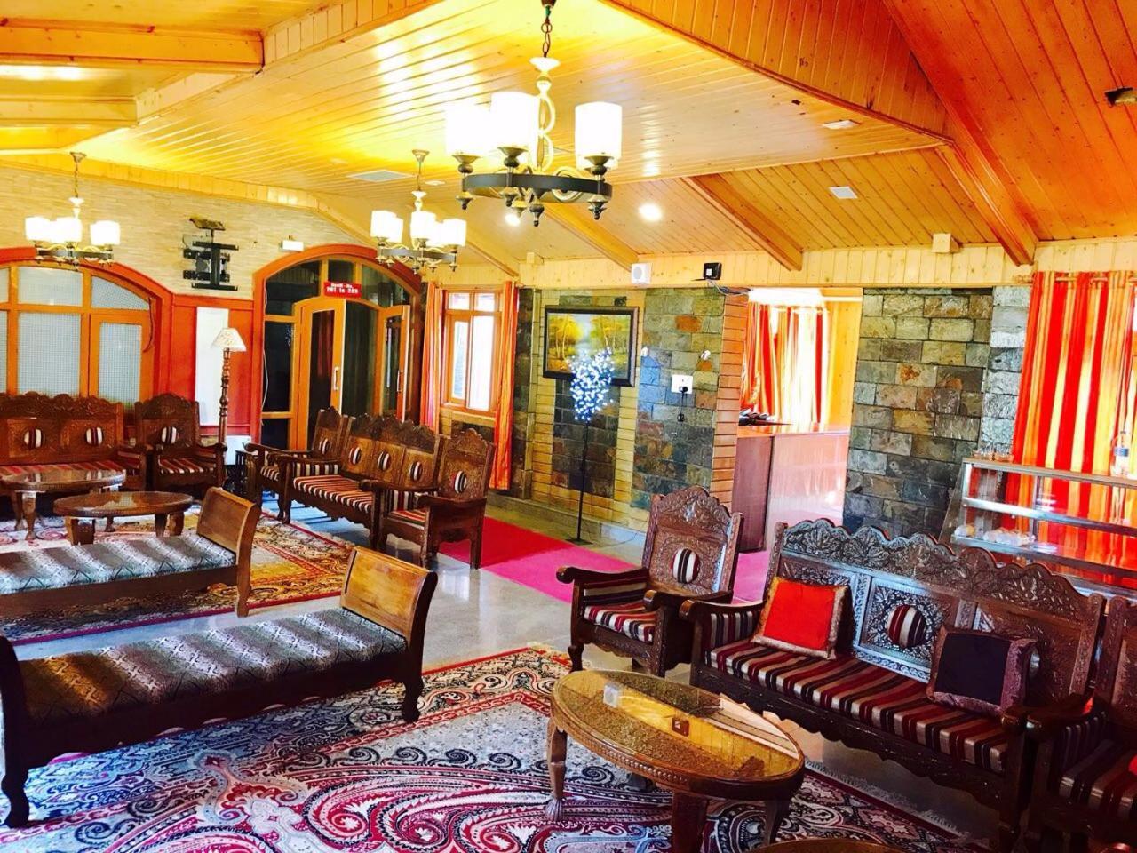 Hotel Akbar Sonāmarg Kültér fotó