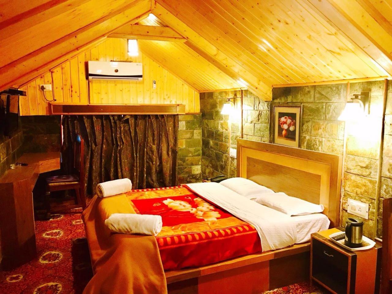 Hotel Akbar Sonāmarg Kültér fotó